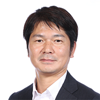 西山 高徳 氏