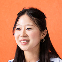 野崎 絵里佳 氏