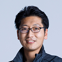 東 卓弥 氏