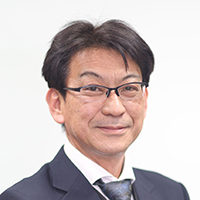 福見 英敏 氏