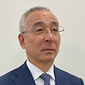 小山 文男 氏